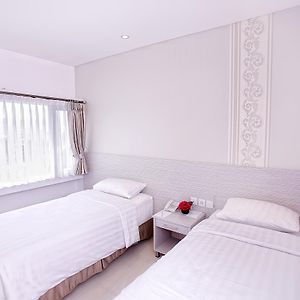 Kembang Hotel Cihampelas